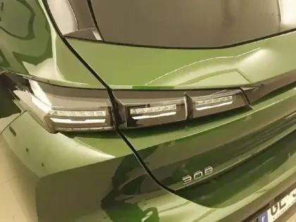 Photo 36 Peugeot 308  PureTech 130ch S&S EAT8