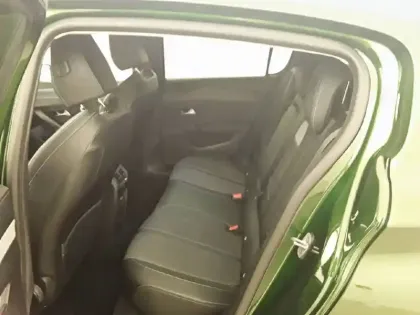 Photo 31 Peugeot 308  PureTech 130ch S&S EAT8