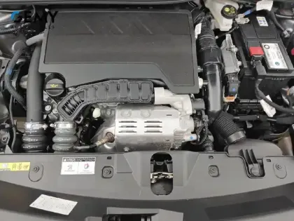 Photo 32 Peugeot 2008  PureTech 130 S&S EAT8