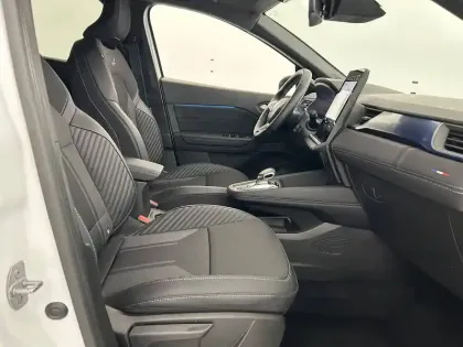 Photo 53 Renault Captur  E-Tech full hybrid 145 ch