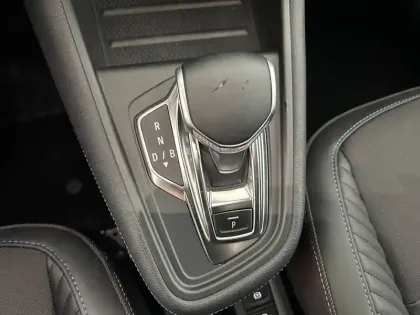 Photo 83 Renault Captur  E-Tech full hybrid 145 ch