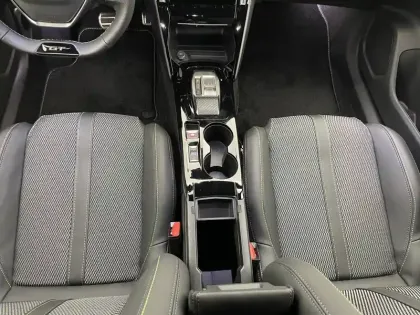 Photo 88 Peugeot 2008  Hybrid 145 e-DCS6