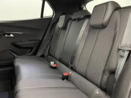 Photo 78 Peugeot 2008  Hybrid 145 e-DCS6