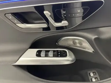 Photo 95 Mercedes Classe E  400 e Hybrid EQ 9G-Tronic 4MATIC