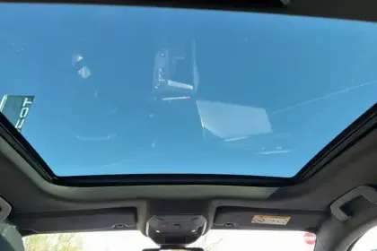 Photo 17 Peugeot 308  Hybrid 145 e-DCS6