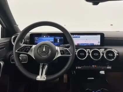 Photo 55 Mercedes Classe A  200 d 8G-DCT