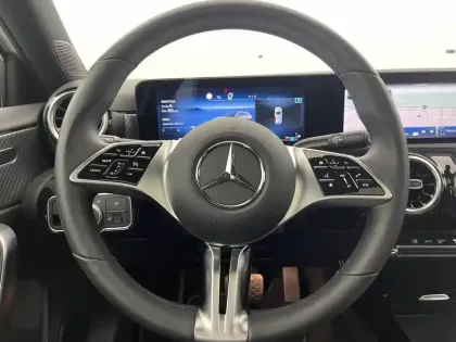 Photo 90 Mercedes Classe A  200 d 8G-DCT