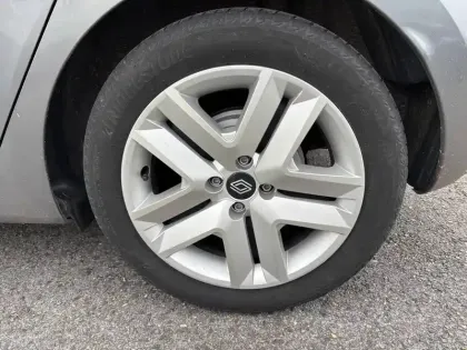 Photo 48 Renault Clio Gén. V (BJA) Ph2 Evolution 5