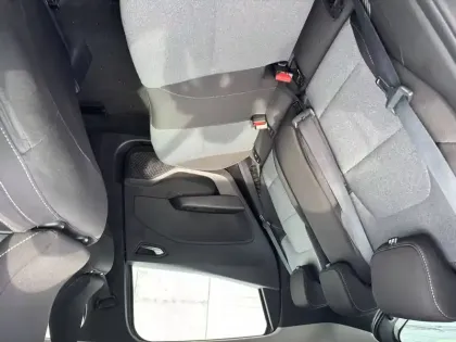 Photo 21 Renault Clio  E-Tech full hybrid 145