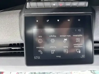 Photo 106 Renault Clio  E-Tech full hybrid 145
