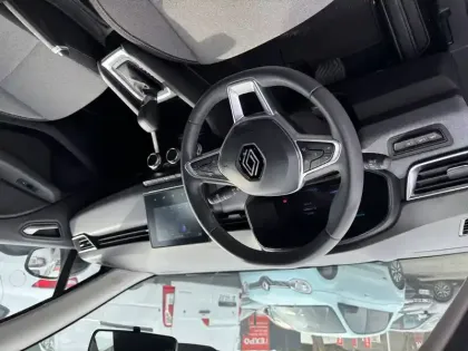 Photo 104 Renault Clio  E-Tech full hybrid 145
