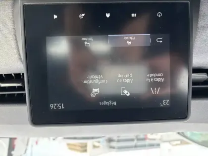 Photo 29 Renault Clio  E-Tech full hybrid 145