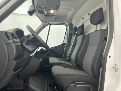 Photo 70 Renault Master  FGN TRAC F3500 L3H3 BLUE DCI 135