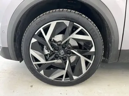 Photo 89 Renault Captur  E-Tech full hybrid 145 ch