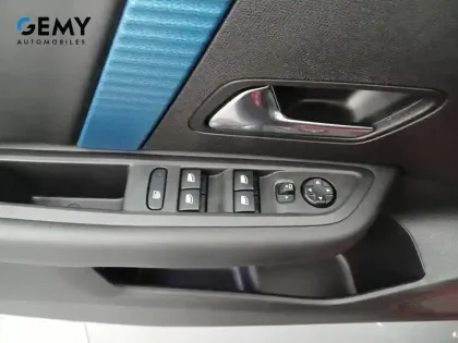 Photo 11 Citroën C4 e- 136 ch Automatique