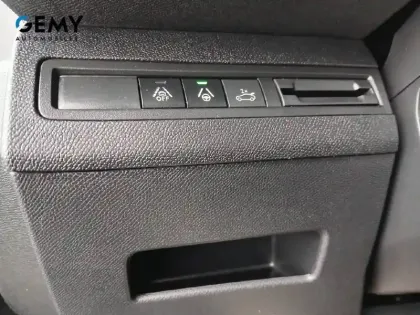 Photo 20 Peugeot 3008  PureTech 130ch S&S EAT8