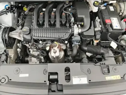 Photo 53 Peugeot 208  PureTech 75 S&S BVM5