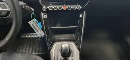 Photo 69 Peugeot 2008  100 S&S BVM6