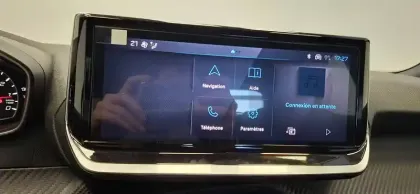 Photo 65 Peugeot 2008  100 S&S BVM6