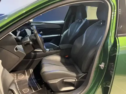 Photo 37 Peugeot 308  PureTech 130ch S&S EAT8