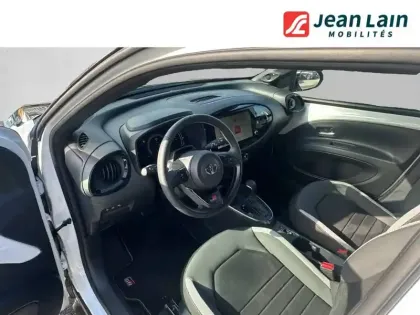 Photo 10 Toyota Aygo  X Hybride 116h