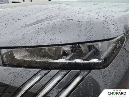 Photo 100 Peugeot 5008  Hybrid 136 e-DCS6