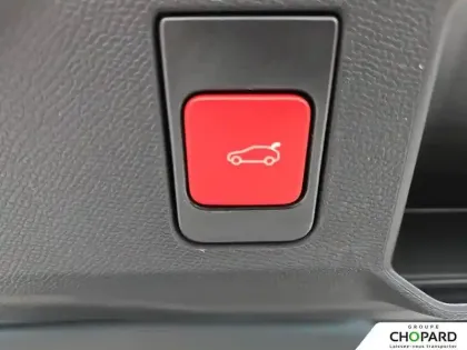 Photo 23 Peugeot 5008  Hybrid 136 e-DCS6