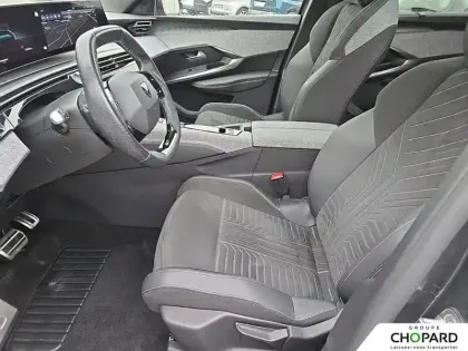 Photo 84 Peugeot 5008  Hybrid 136 e-DCS6