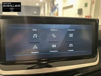 Photo 82 Peugeot 2008  Hybrid 145 e-DCS6