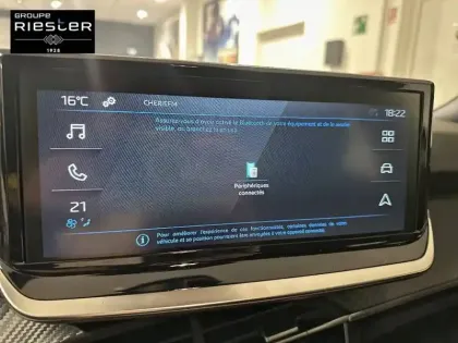 Photo 84 Peugeot 2008  Hybrid 145 e-DCS6