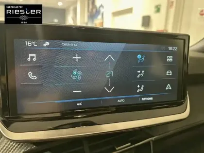 Photo 87 Peugeot 2008  Hybrid 145 e-DCS6