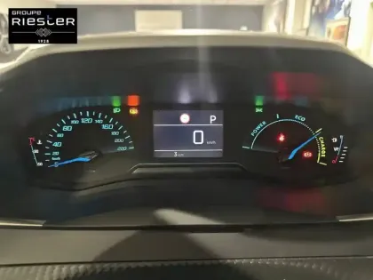 Photo 69 Peugeot 2008  Hybrid 145 e-DCS6