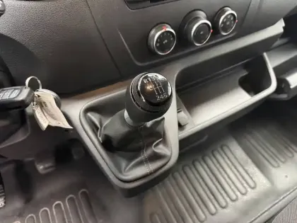 Photo 70 Renault Master  FGN TRAC F3500 L2H2 BLUE DCI 135