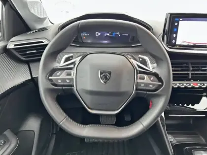 Photo 8 Peugeot 208  Hybrid 100 e-DCS6