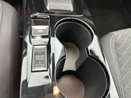 Photo 26 Peugeot 208  Hybrid 100 e-DCS6