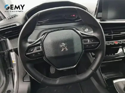 Photo 72 Peugeot 2008  PureTech 100 S&S BVM6