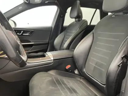 Photo 26 Mercedes Classe C Gén. V (S206) Ph1 AMG Line 5