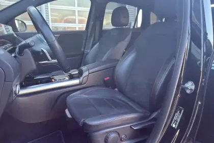 Photo 26 Mercedes GLA  200 d 8G-DCT