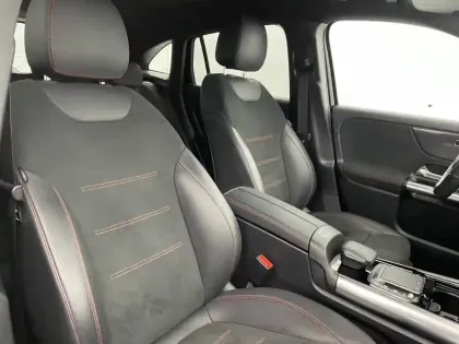 Photo 48 Mercedes GLA  200 d 8G-DCT