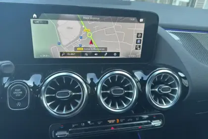 Photo 32 Mercedes GLA  200 d 8G-DCT