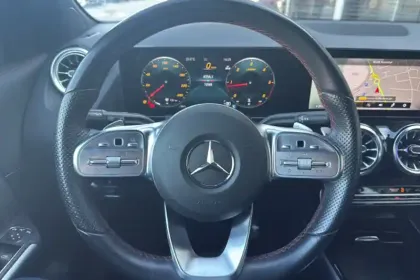 Photo 33 Mercedes GLA  200 d 8G-DCT