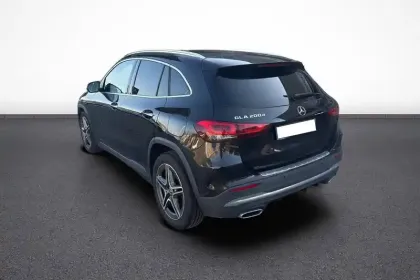 Photo 20 Mercedes GLA  200 d 8G-DCT