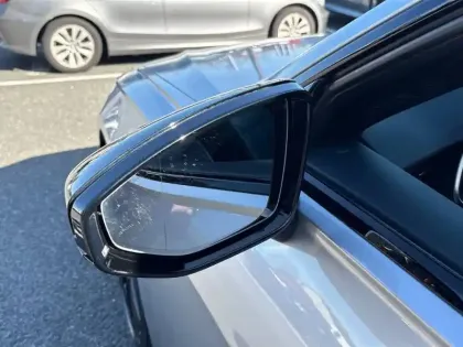 Photo 36 Audi A6  Avant 55 TFSIe 367 ch S tronic 7 Quattro