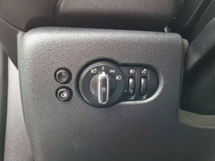 Photo 128 Mini Mini Hatch 5 Portes Cooper 136 ch BVA7
