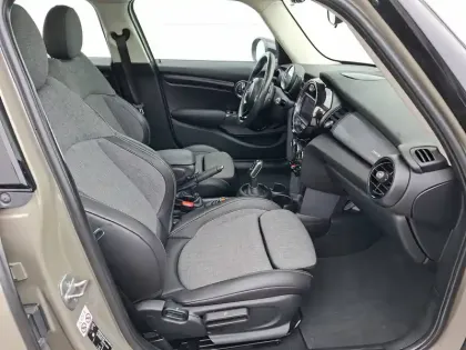 Photo 12 Mini Mini Hatch 5 Portes Cooper 136 ch BVA7