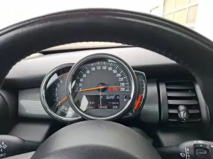 Photo 121 Mini Mini Hatch 5 Portes Cooper 136 ch BVA7
