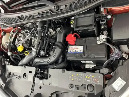 Photo 35 Renault Captur Gén. I (J87) Ph2 Red Edition 5