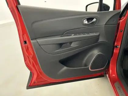 Photo 49 Renault Captur Gén. I (J87) Ph2 Red Edition 5