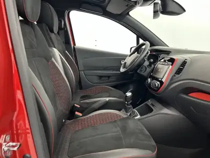 Photo 52 Renault Captur Gén. I (J87) Ph2 Red Edition 5