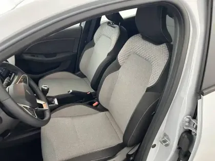 Photo 46 Renault Clio  Blue dCi 100 ch GSR2